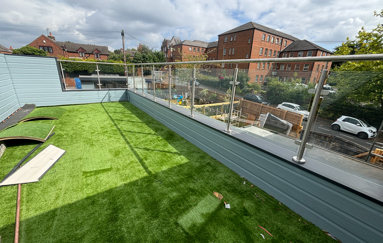 Round glass balustrade post